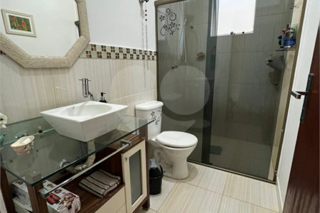 Sobrado à venda com 4 quartos, sendo 2 suítes,  em Nova Cerejeira, Atibaia, SP