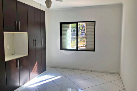 Casa à venda com 4 quartos, sendo 2 suítes, no condomínio Estância Marambaia, Vinhedo - SP