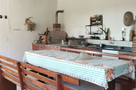 Chácara à venda com 6 quartos, sendo 1 suíte,  no Centro, Biritiba-mirim, SP