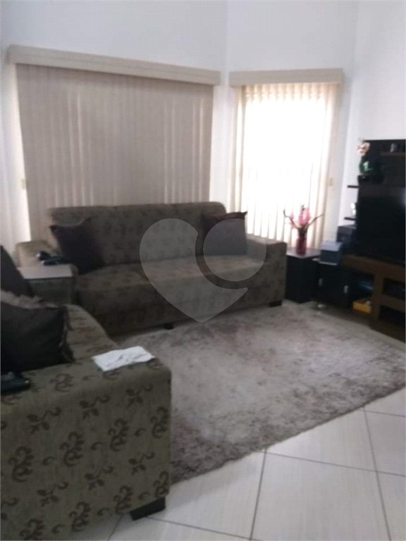 Casa à venda com 2 suítes no Centro, Águas de Lindóia, SP