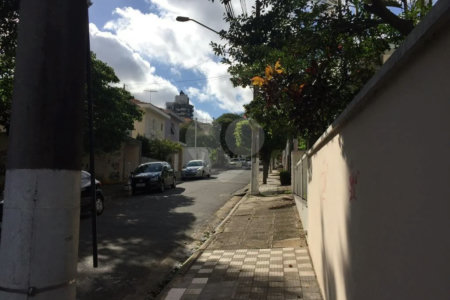 Casa à venda com 3 quartos, sendo 1 suíte, em Santana, São Paulo, SP