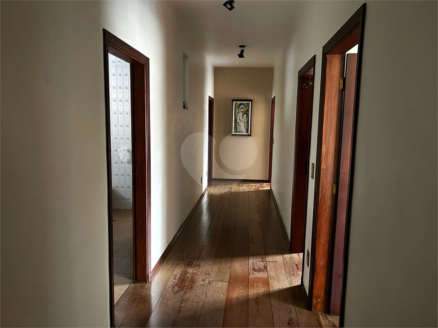 Casa à venda com 4 quartos, sendo 2 suítes, em Vila Aparecida, Itapetininga, SP