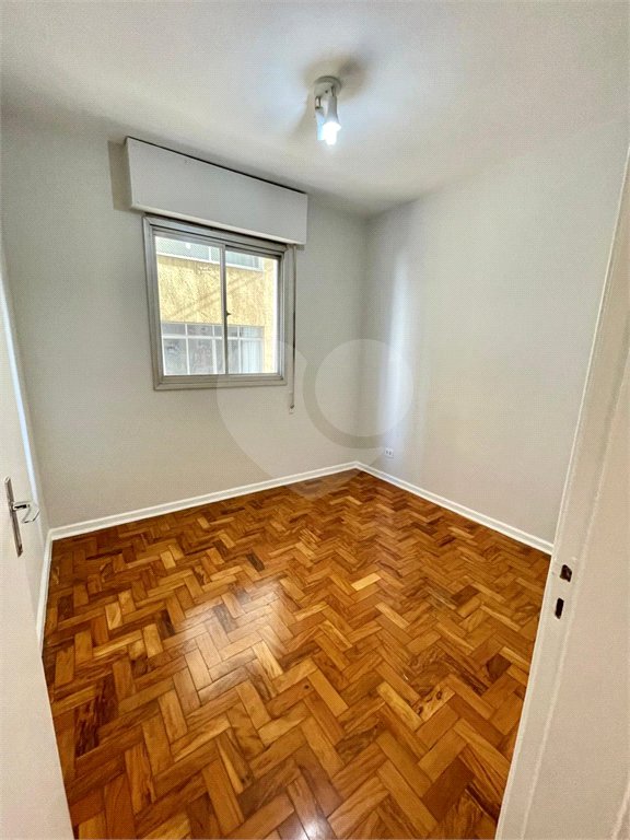 Apartamento à venda com 3 quartos em Cerqueira César, São Paulo, SP