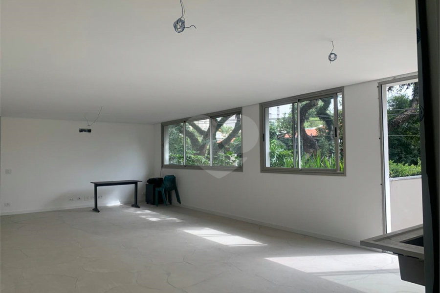 Apartamento à venda com 2 suítes em Alto de Pinheiros, São Paulo, SP