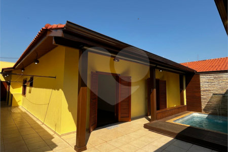 Casa à venda com 3 quartos em Parque da Lagoa, Itapetininga, SP