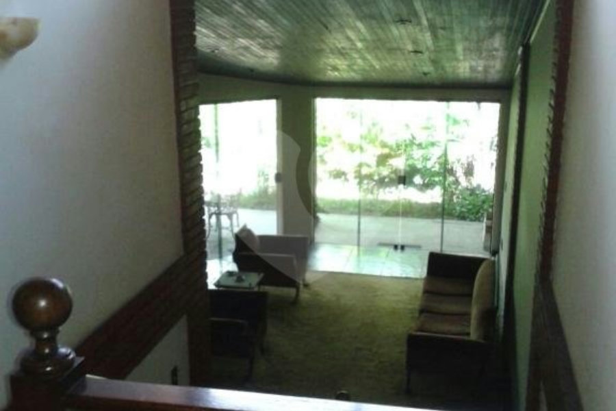 Sobrado à venda com 5 quartos, sendo 1 suíte, em Tremembé, São Paulo, SP