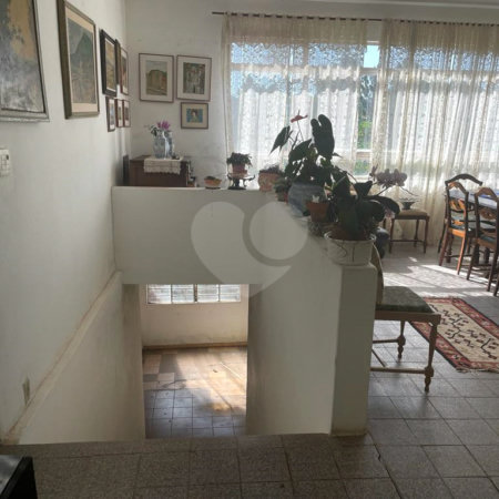 Casa à venda com 3 quartos, sendo 1 suíte, no condomínio Estância Marambaia, Vinhedo - SP