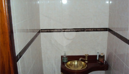 Sobrado à venda com 4 quartos, sendo 2 suítes,  em Recreio Maristela, Atibaia, SP