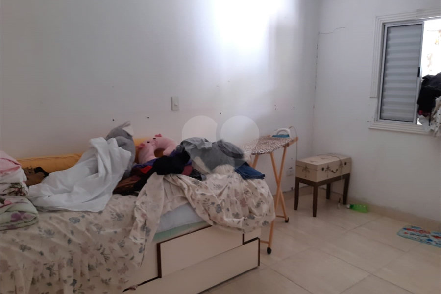 Casa à venda com 3 quartos, sendo 1 suíte, no condomínio Sem Nome, São Paulo - SP