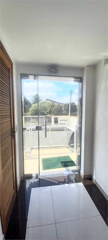 Apartamento à venda com 2 quartos, sendo 1 suíte, em Fluminense, São Pedro da Aldeia, RJ