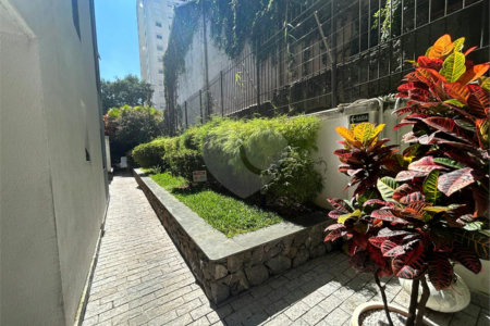 Apartamento para alugar com 3 quartos, sendo 1 suíte,  em Pinheiros, São Paulo, SP