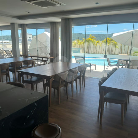 Apartamento à venda ou para alugar com 2 suítes em Itacorubi, Florianópolis, SC