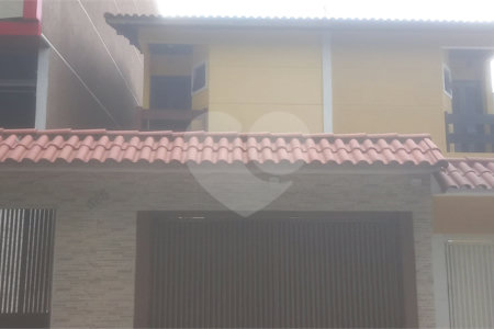 Sobrado à venda na Vila Augusta – com 3 quartos e 4 vagas