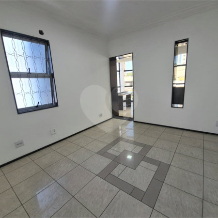 Sobrado à venda ou para alugar com 1 quarto em Saúde, São Paulo, SP