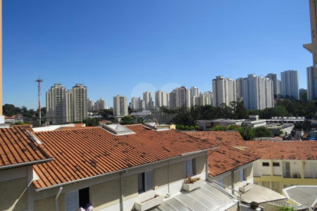 Casa à venda com 3 quartos, sendo 1 suíte, no condomínio Taquaral Village, São Paulo - SP