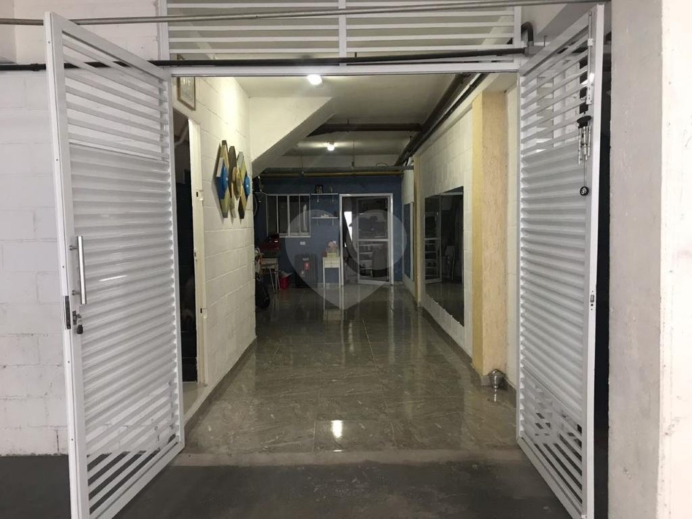 Casa à venda com 2 quartos, sendo 1 suíte, no condomínio Res Santa Inês, São Paulo - SP