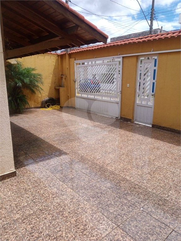 Casa à venda com 3 quartos em Sítio São José, Suzano, SP