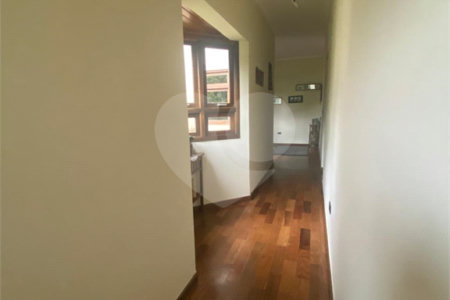 Casa à venda com 4 suítes no condomínio Vale da Santa Fé, Vinhedo - SP