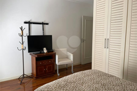 Sobrado à venda com 4 quartos, sendo 2 suítes, em Chácara Monte Alegre, São Paulo, SP