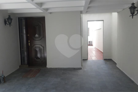 Casa à venda com 3 quartos, sendo 1 suíte,  em Brooklin Paulista, São Paulo, SP