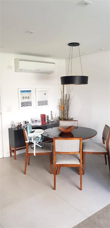 Apartamento à venda com 3 quartos, sendo 1 suíte, em Moema, São Paulo, SP