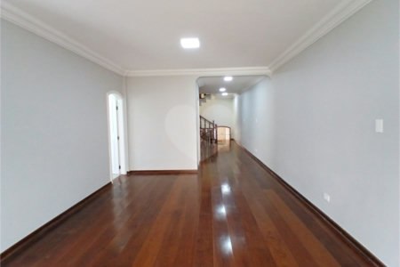 Sobrado à venda ou para alugar com 4 suítes em Jardim Franca, São Paulo, SP