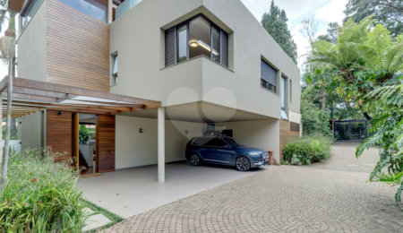 Casa à venda com 4 suítes no condomínio Vila Flora, São Paulo - SP