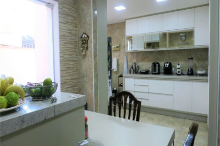Sobrado à venda com 3 suítes em Vila Progredior, São Paulo, SP