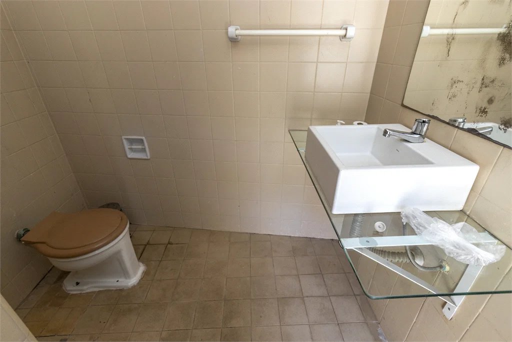 Sobrado à venda com 4 quartos, sendo 2 suítes, em Vila Morumbi, São Paulo, SP