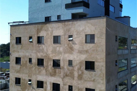 Apartamento à venda com 2 quartos, sendo 1 suíte,  em Residencial Jardins da Catalunha, Atibaia, SP