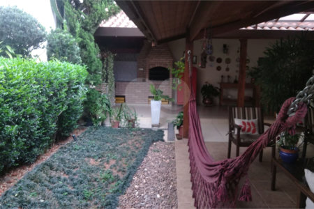 Casa Térrea à venda com 3 suítes em Super Quadra Morumbi, São Paulo, SP
