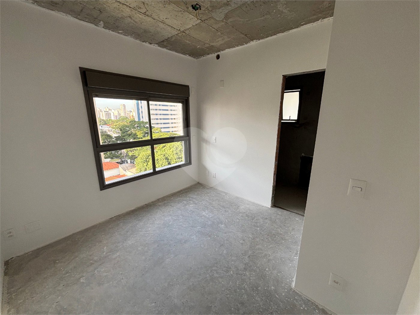 Apartamento à venda com 3 suítes em Moema, São Paulo, SP