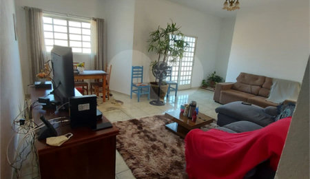 Sobrado à venda com 3 quartos, sendo 2 suítes, em Jardim Alvinópolis, Atibaia, SP