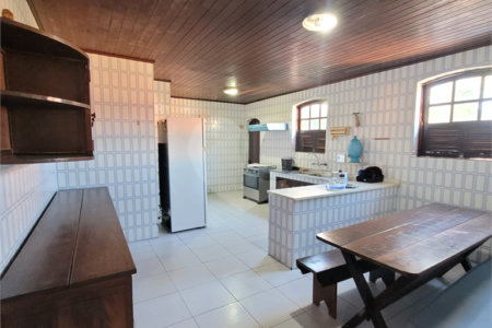 Casa à venda com 4 quartos, sendo 2 suítes, em Ferradura, Armação dos Búzios, RJ