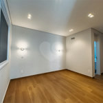 Casa à venda com 4 suítes no condomínio Villa dos Pinheiros, Indaiatuba - SP