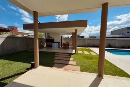 Casa para alugar com 3 suítes, no condomínio Outeiro São Francisco, Porto Seguro - BA