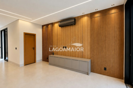 Casa à venda com 3 quartos, sendo 3 suítes, no condomínio Villa Dumont, Três Lagoas - MS
