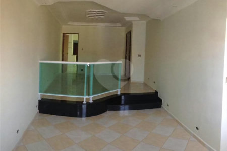 Sobrado à venda com 3 suítes em Vila Mazzei, São Paulo, SP