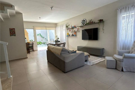 Sobrado à venda com 3 quartos, sendo 1 suíte,  em Villa Di Cesar, Mogi das Cruzes, SP