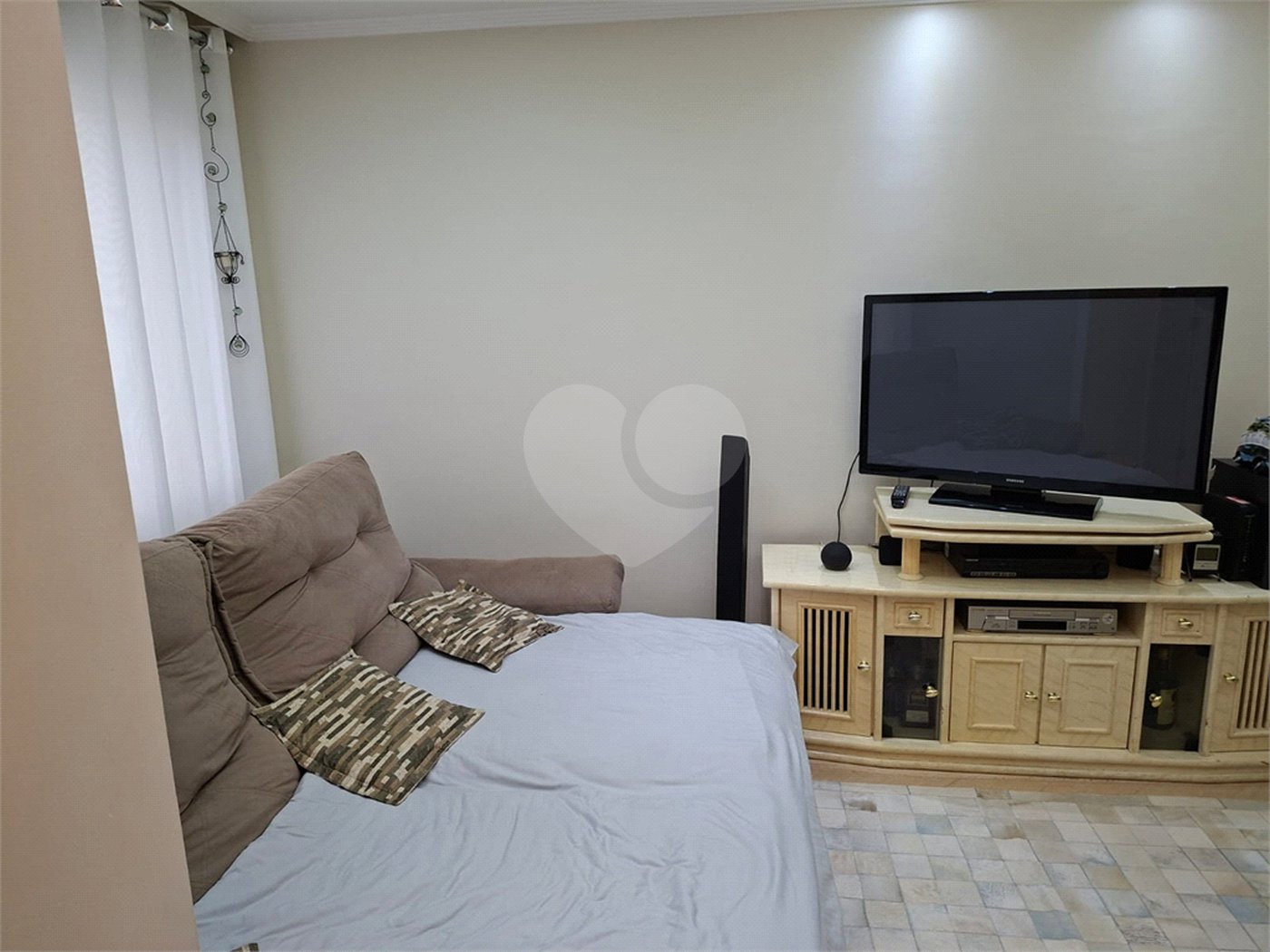 Apartamento à venda com 2 quartos em Parque Maria Domitila, São Paulo, SP