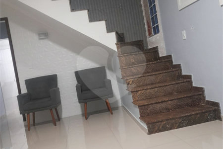 Sobrado à venda com 3 quartos, sendo 1 suíte, em Vila Curuçá, São Paulo, SP