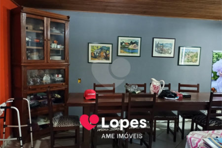 Casa à venda com 7 quartos, sendo 2 suítes, em Campo Grande, Rio de Janeiro, RJ