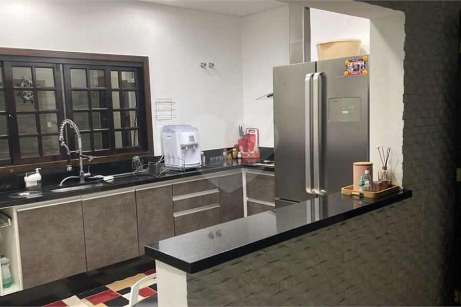 Casa à venda com 3 quartos, sendo 2 suítes, no condomínio : Conjunto Residencial Itaguaçu, São Paulo - SP