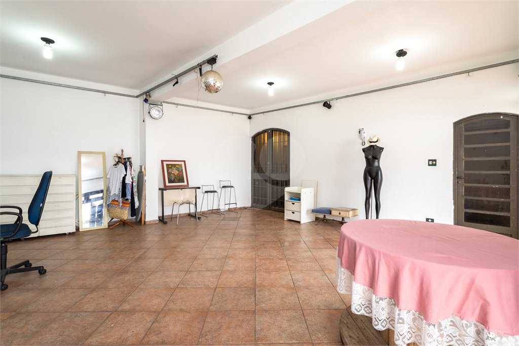 Casa à venda com 4 quartos, sendo 3 suítes, em Vila Mariana, São Paulo, SP