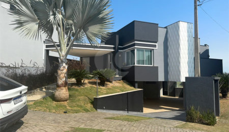 Casa à venda com 3 suítes no condomínio Aruã, Mogi das Cruzes - SP
