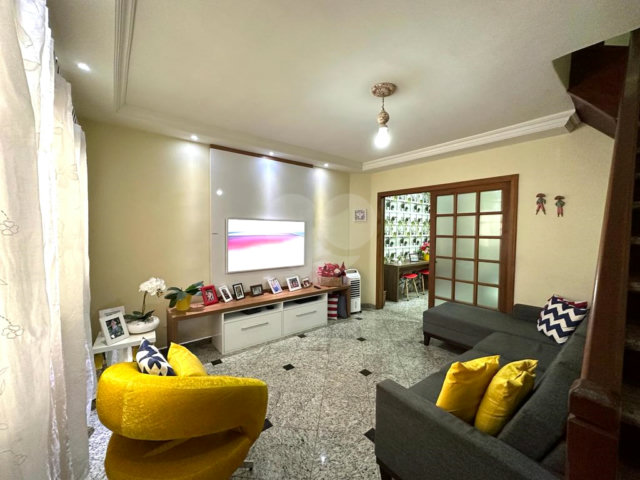 Sobrado à venda com 2 quartos em Vila Constança, São Paulo, SP