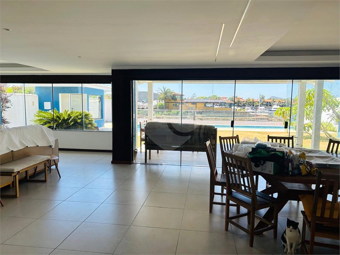 Casa para alugar com 5 quartos, sendo 4 suítes, em Marina, Armação dos Búzios, RJ