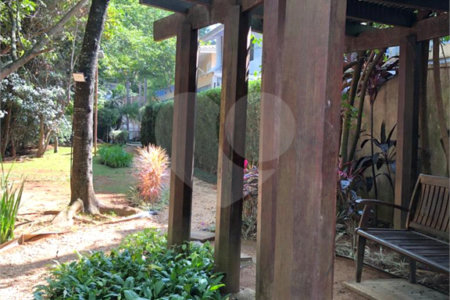 Casa à venda com 4 quartos, sendo 2 suítes, no condomínio Sunríse, São Paulo - SP