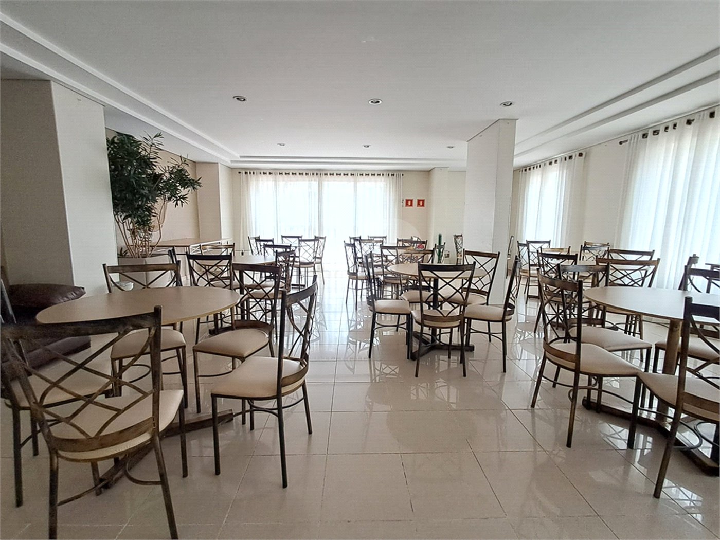 Apartamento à venda com 3 quartos, sendo 2 suítes, em Vila Romana, São Paulo, SP