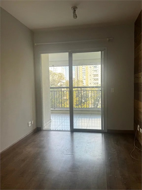 Apartamento para alugar com 3 quartos, sendo 1 suíte, em Parque Reboucas, São Paulo, SP